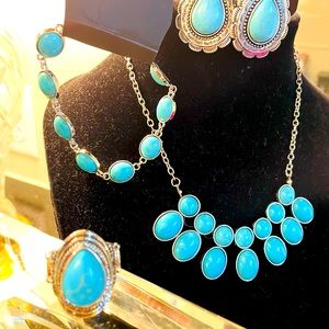 BrandNew w/tags! FashionJewelry Set. Ring, Necklace, Bracelet, and Earrings!